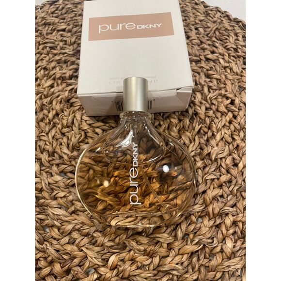 Women's Pure Dkny scent spray perfumed new 1.7 fl oz Parfum vanilla Christmas - Picture 5 of 7